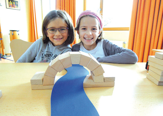 Steinbogenbrücke aus Holz Babylon BLS GmbH, Kopernikusstraße 1, 74670 Forchtenberg; Kontakt: mail@bls.de