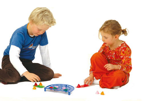 Hütchen Spiel Forchtenberger Puzzle & Spiele BLS GmbH, Kopernikusstraße 1, 74670 Forchtenberg; Kontakt: mail@bls.de