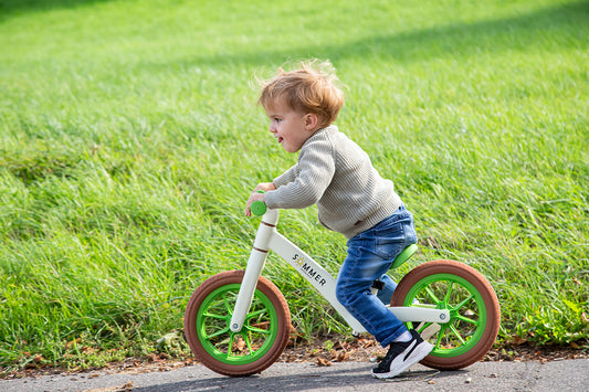 vélo d'équilibre d'été