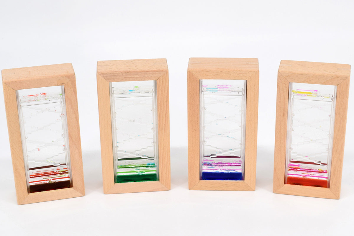 Petit escalier en forme de sablier - bois