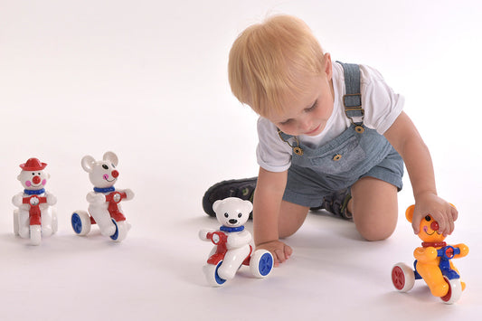 Lustiger Zirkus Artist GOWI® GOWI GmbH, Wertheimweg 12, 8630 Mariazell, Österreich; office@gowi.at