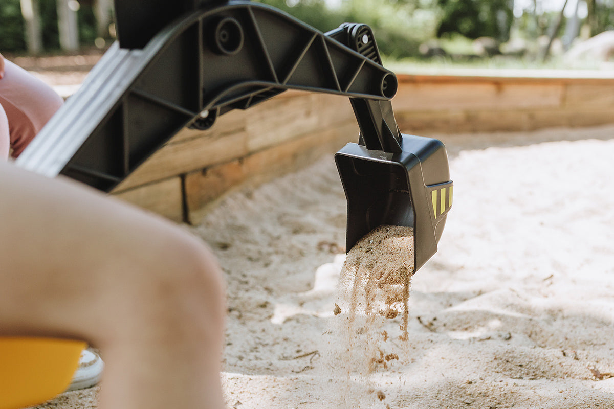 Sitzbagger Mobby-Dig 4EverSpiel BLS GmbH, Kopernikusstraße 1, 74670 Forchtenberg; Kontakt: mail@bls.de