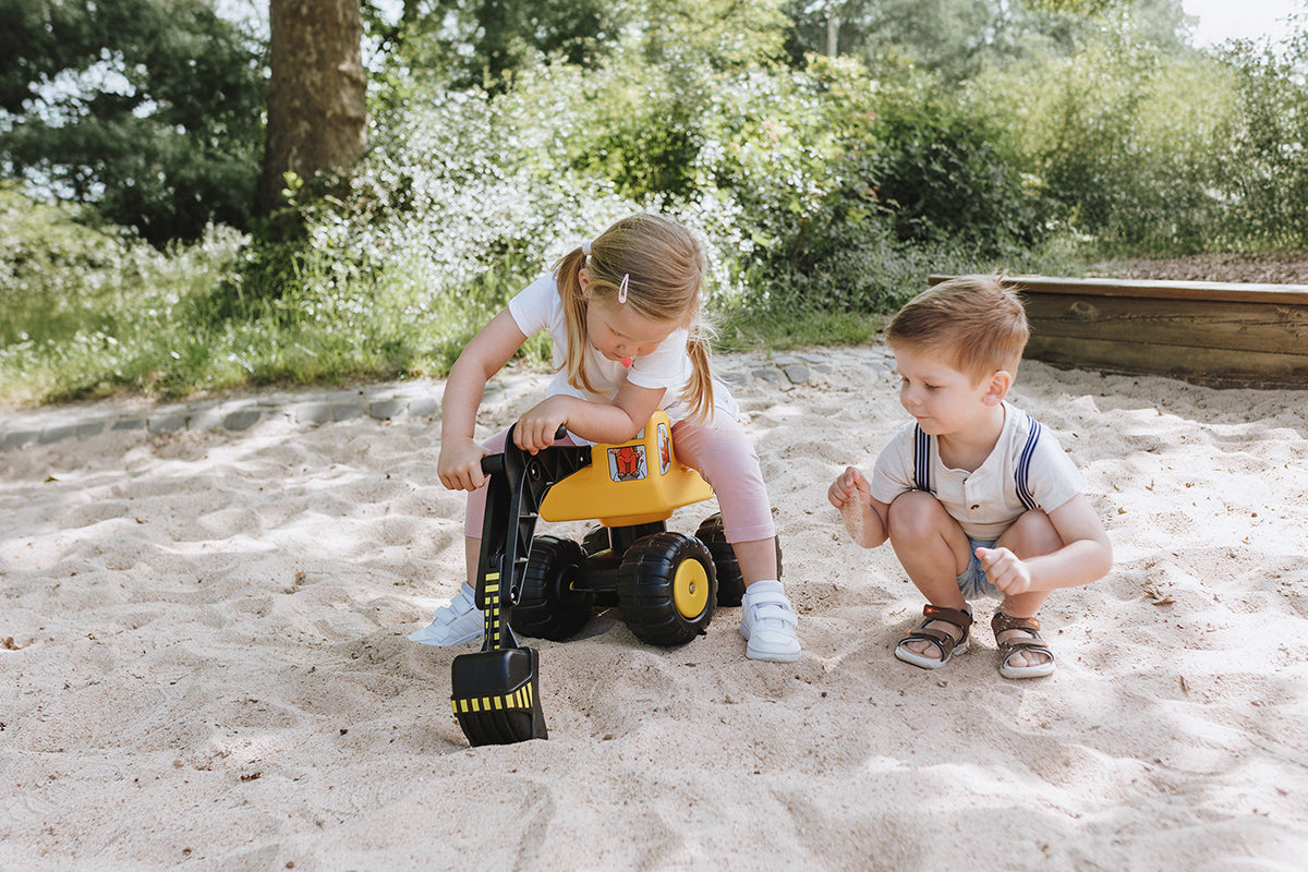 Sitzbagger Mobby-Dig 4EverSpiel BLS GmbH, Kopernikusstraße 1, 74670 Forchtenberg; Kontakt: mail@bls.de