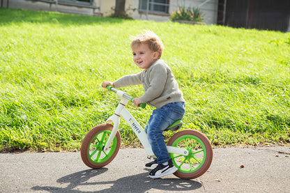 vélo d'équilibre d'été