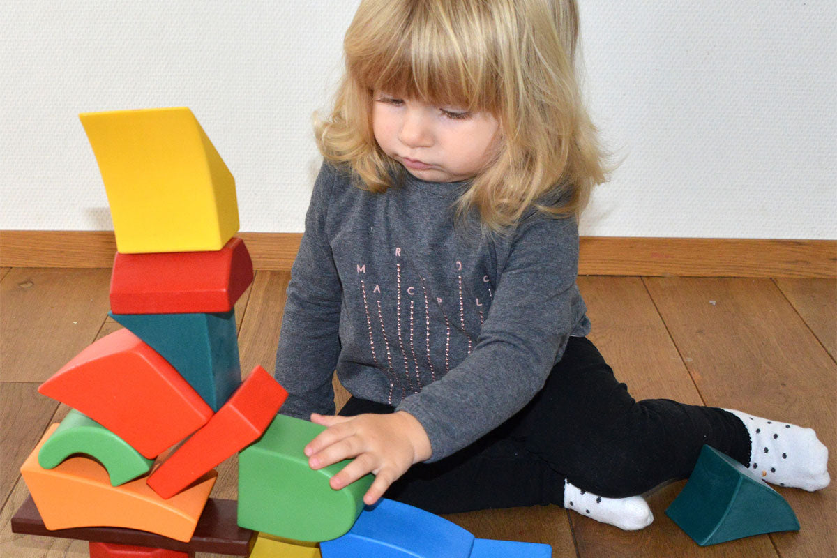 Regenbogen Bauklötze - Set 15 Babylon BLS GmbH, Kopernikusstraße 1, 74670 Forchtenberg; Kontakt: mail@bls.de