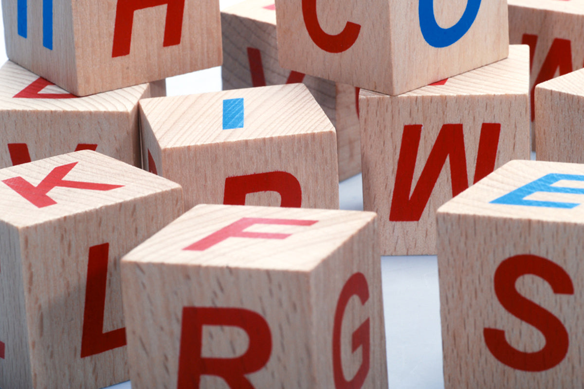 Zallalla & Buchstala - Holzwürfel CHiLA GmbH ...einfach gutes Spielzeug! Kopernikusstraße 1, 74670 Forchtenberg, E-Mail: info@chila.de