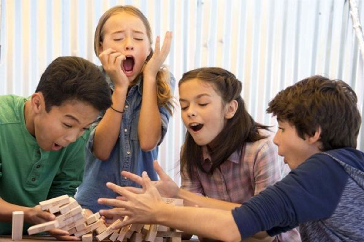 Jenga Classic CHiLA GmbH ...einfach gutes Spielzeug! Kopernikusstraße 1, 74670 Forchtenberg, E-Mail: info@chila.de