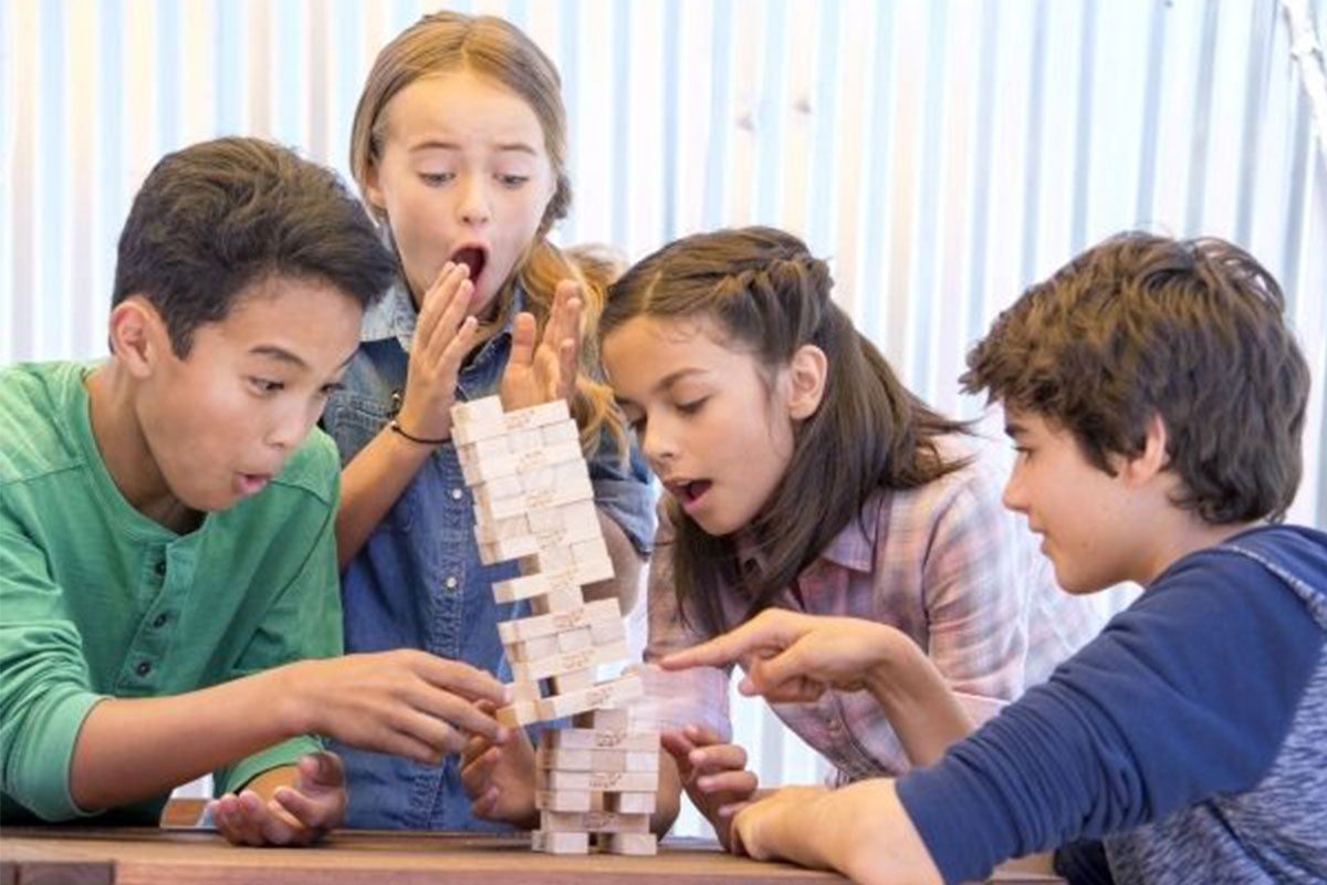 Jenga Classic CHiLA GmbH ...einfach gutes Spielzeug! Kopernikusstraße 1, 74670 Forchtenberg, E-Mail: info@chila.de