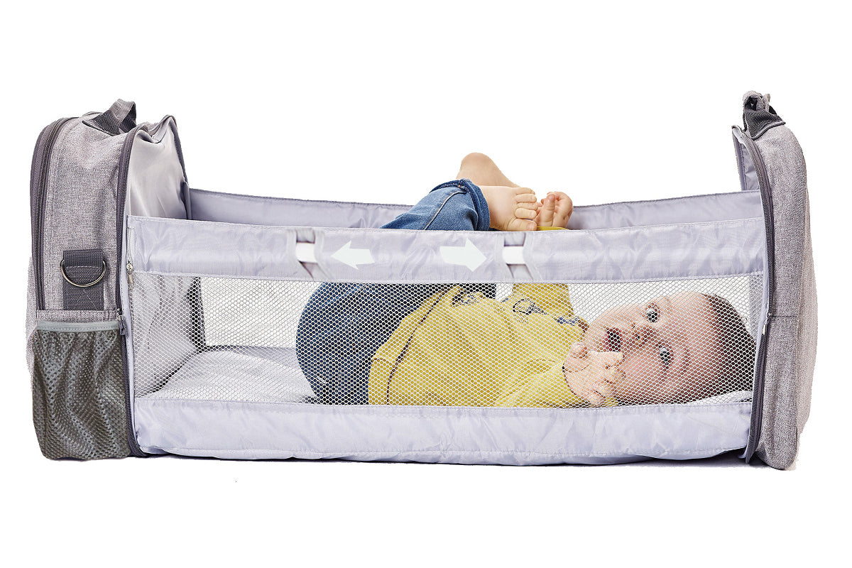 Tragbares Reise-Babybett DesignPlüsch BLS GmbH, Kopernikusstraße 1, 74670 Forchtenberg; Kontakt: mail@bls.de