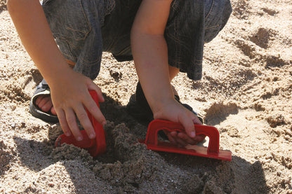 Maurerkelle & Mörtelbrett 4EverSpiel BLS GmbH, Kopernikusstraße 1, 74670 Forchtenberg; Kontakt: mail@bls.de