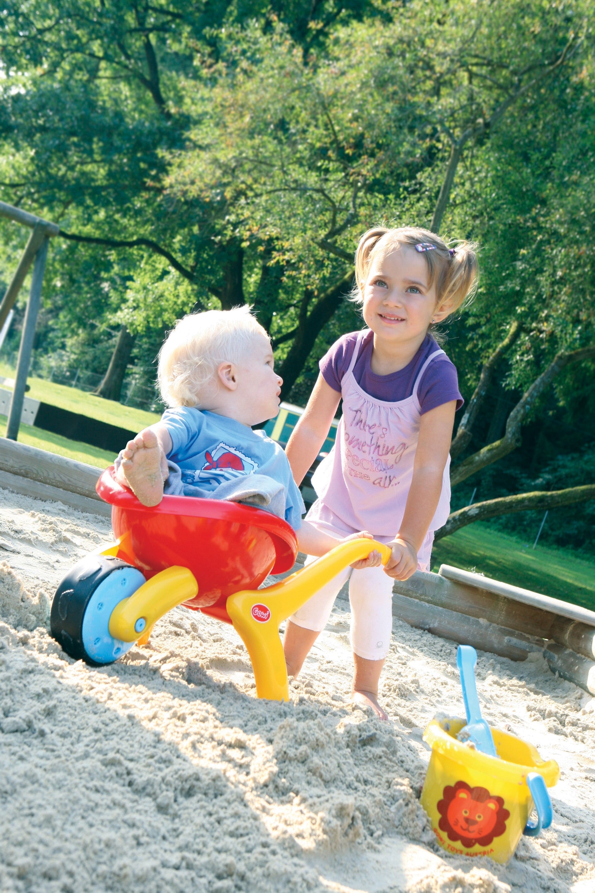 GOWI - Design Schubkarren Set - unmontiert GOWI® GOWI GmbH, Wertheimweg 12, 8630 Mariazell, Österreich; office@gowi.at