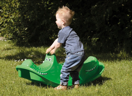 Dantoy - Kinderschaukel Krokodil CHiLA GmbH ...einfach gutes Spielzeug! Kopernikusstraße 1, 74670 Forchtenberg, E-Mail: info@chila.de